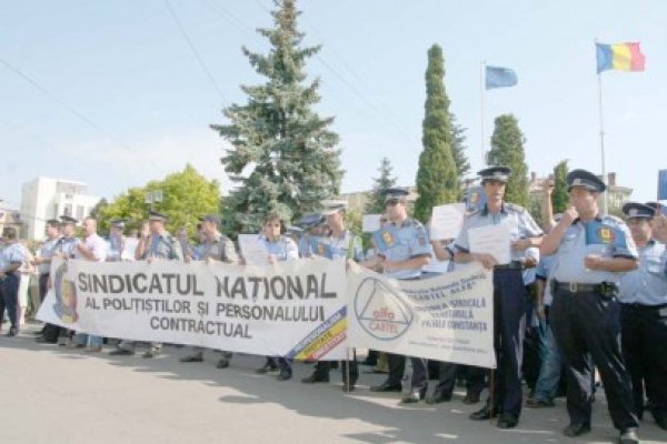 Căderea Guvernului Ungureanu a băgat în ceaţă sindicaliştii din Poliţie